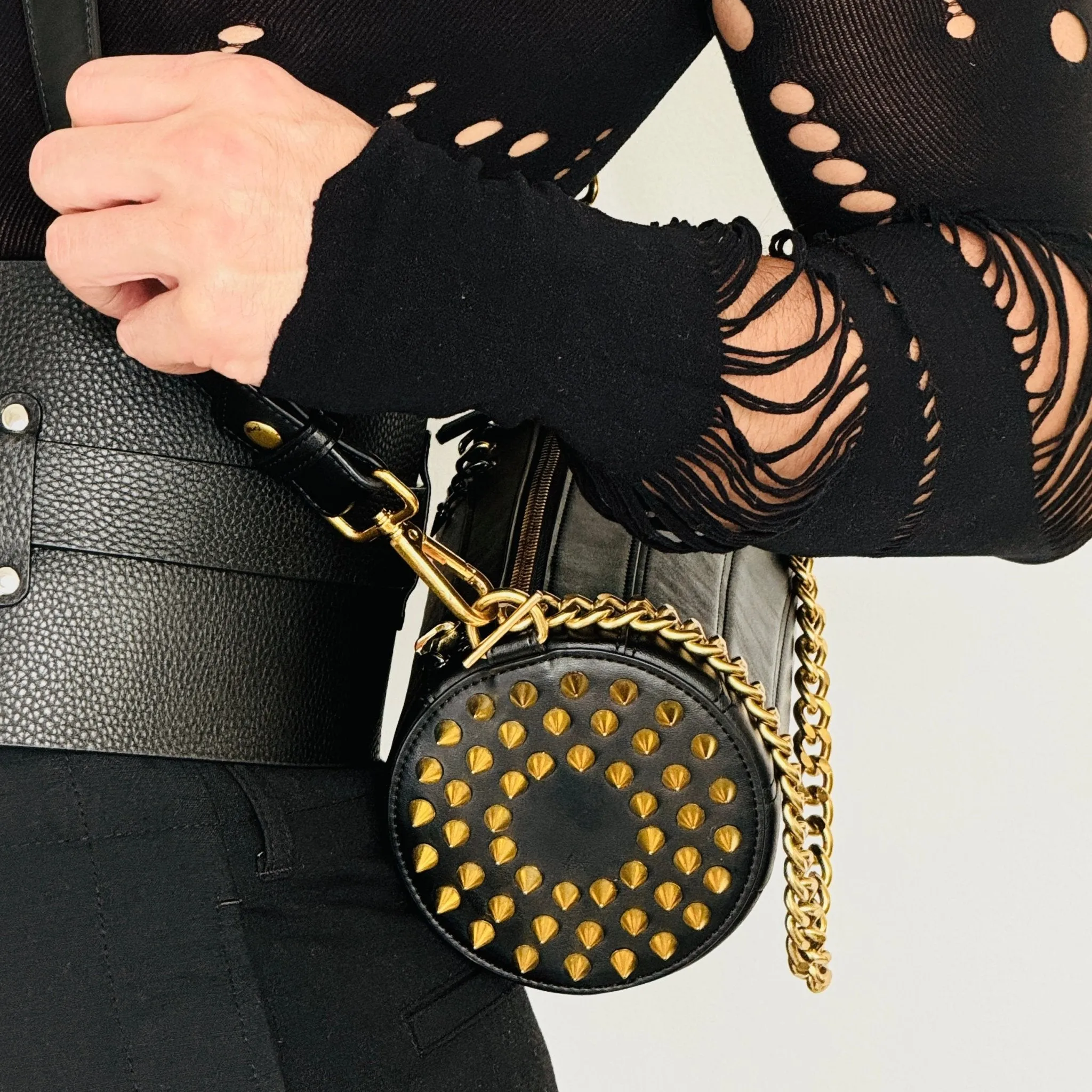 140E Tube Cross-body Bag in Black with Chain