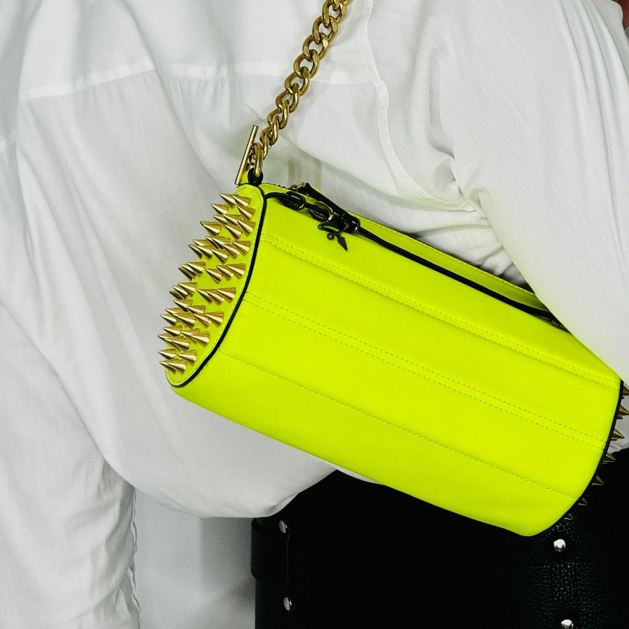 140E Tube Cross-body Bag in White with Chain