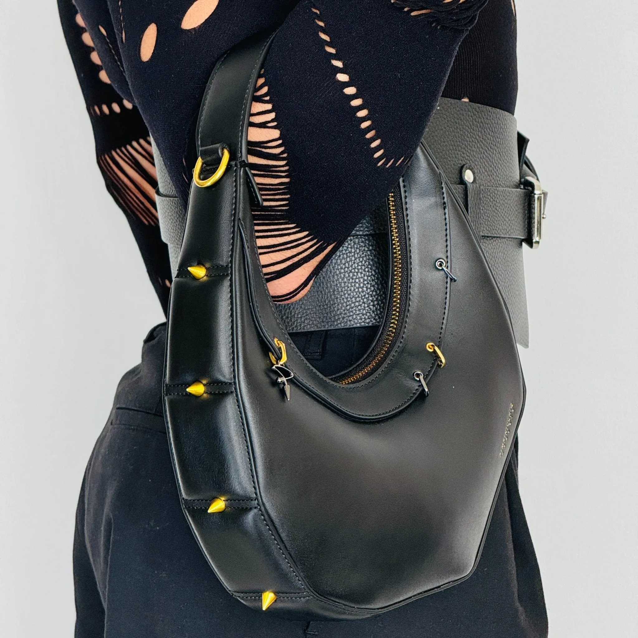 515W Asymmetrical Hobo Bag In Black